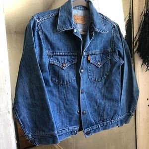 Vintage Levi’s denim jacket - fits similar to XS